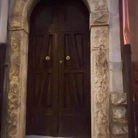 Prof Oliveto Antico 招待所 3*